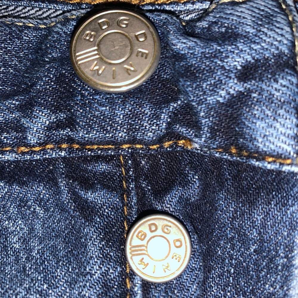 BDG tomgirl jean shorts size 30 button fly raw hem medium wash urban outfitters - Picture 11 of 15